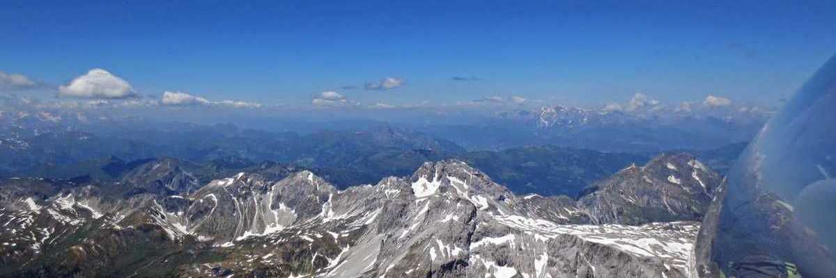 Flugwegposition um 10:55:25: Aufgenommen in der Nähe von Gemeinde Zederhaus, 5584, Österreich in 2457 Meter